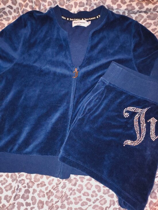 Juicy Couture Tops - Juicy Couture Velour Short Set